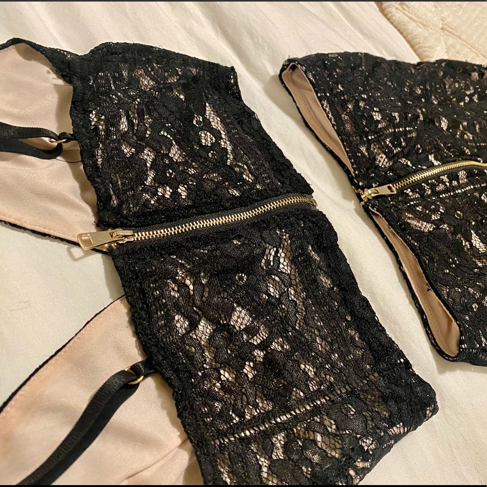 Woman's Lace Skirt Set